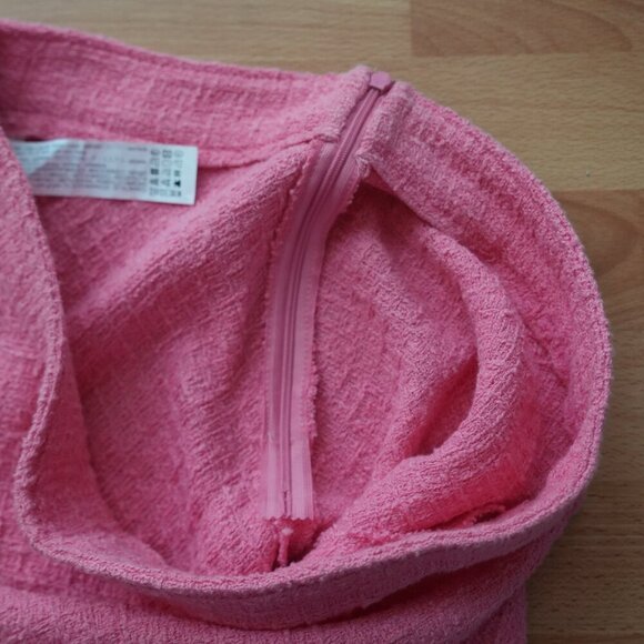 LIKE NEW Zara Tweed Textured Barbie Pink Maxi Skirt - Size L - Picture 4 of 5